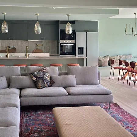 Villa Retreat Villa, Full Amenities, Up To 40ppl Lisboa