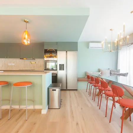 Retreat Villa, Full Amenities, Up To 40ppl Лісабон