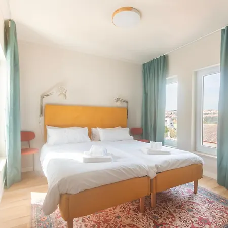 Retreat Villa, Full Amenities, Up To 40ppl Villa Lisbon