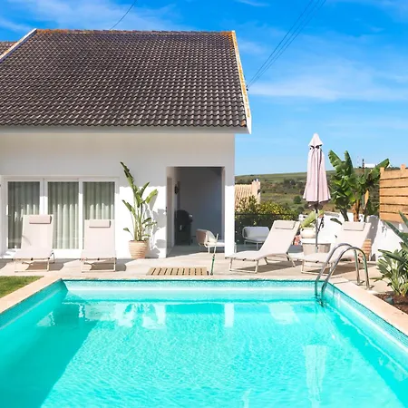Вилла Oeiras Villa, Pool And Jacuzzi