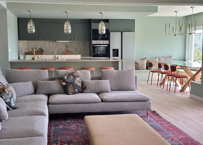 빌라 Retreat Villa, Full Amenities, Up To 40ppl 리스본