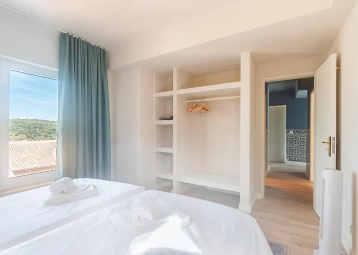 Retreat Villa, Full Amenities, Up To 40ppl * Lisboa