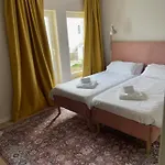 Retreat Villa, Full Amenities, Up To 40ppl
