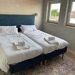 Вилла Retreat Villa, Full Amenities, Up To 40ppl Лиссабон
