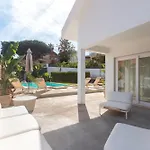 Retreat Villa, Full Amenities, Up To 40ppl וילה ליסבון
