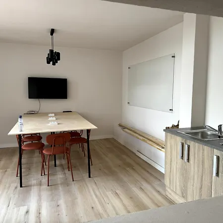 Villa Retreat Villa, Full Amenities, Up To 40ppl *