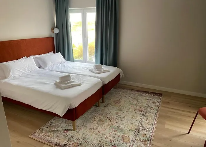 빌라 Retreat Villa, Full Amenities, Up To 40ppl 리스본